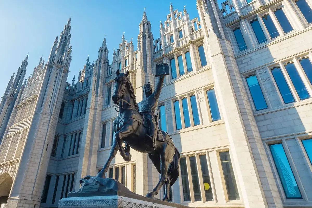 Marischal College en el centro de Aberdeen