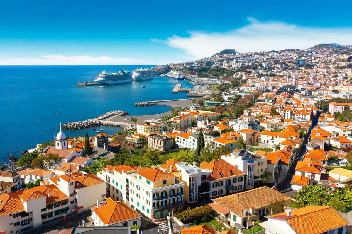 Destino de ferry: Funchal