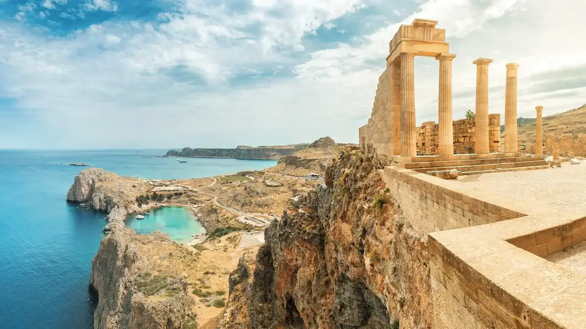 Casco antiguo de Rodas, puerto y costa del Egeo, Grecia