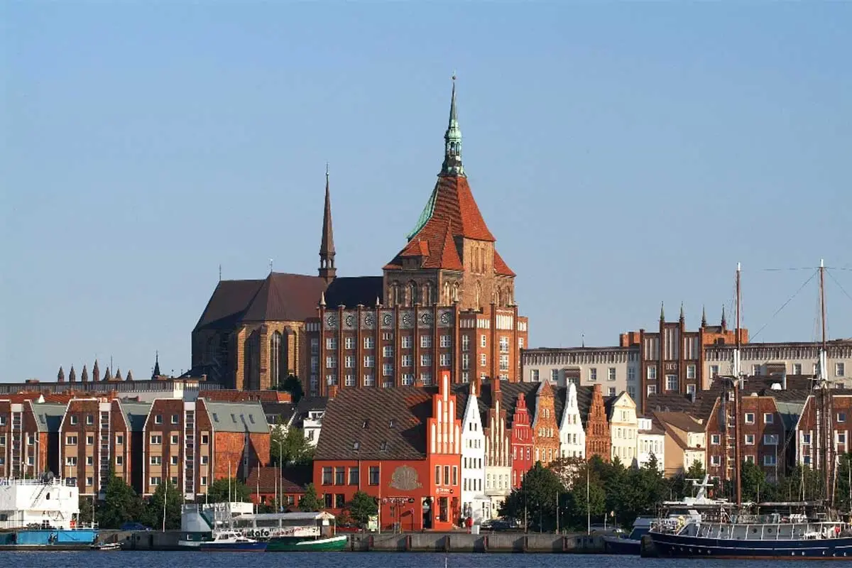 Casco antiguo de Rostock, Warnemünde y costa báltica en Alemania