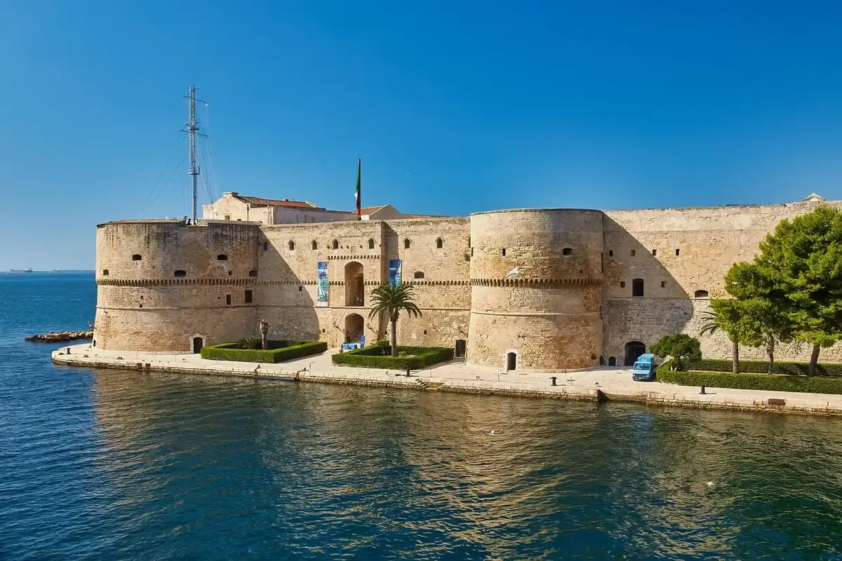 Destino de ferry: Taranto