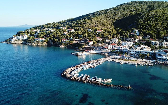 Agistri – puerto y destino de ferry