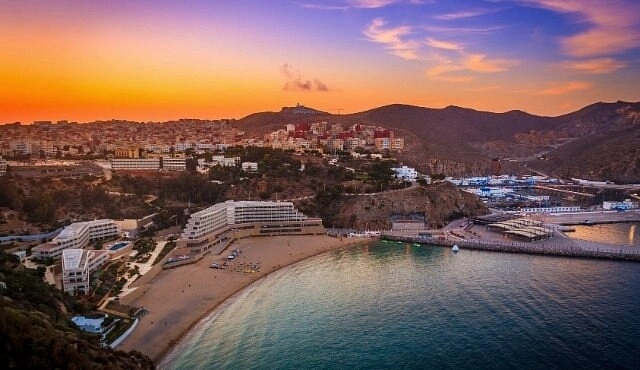 Puerto de Al Hoceima y litoral mediterráneo