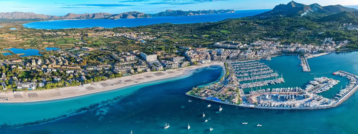 Alcúdia – puerto y destino de ferry