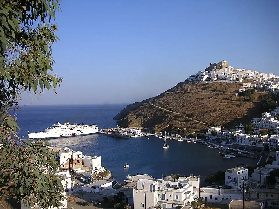 Astypalaia – puerto y destino de ferry