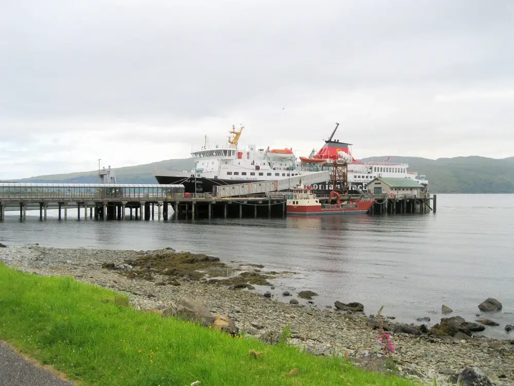 Puerto de ferry de Craignure en la isla de Mull