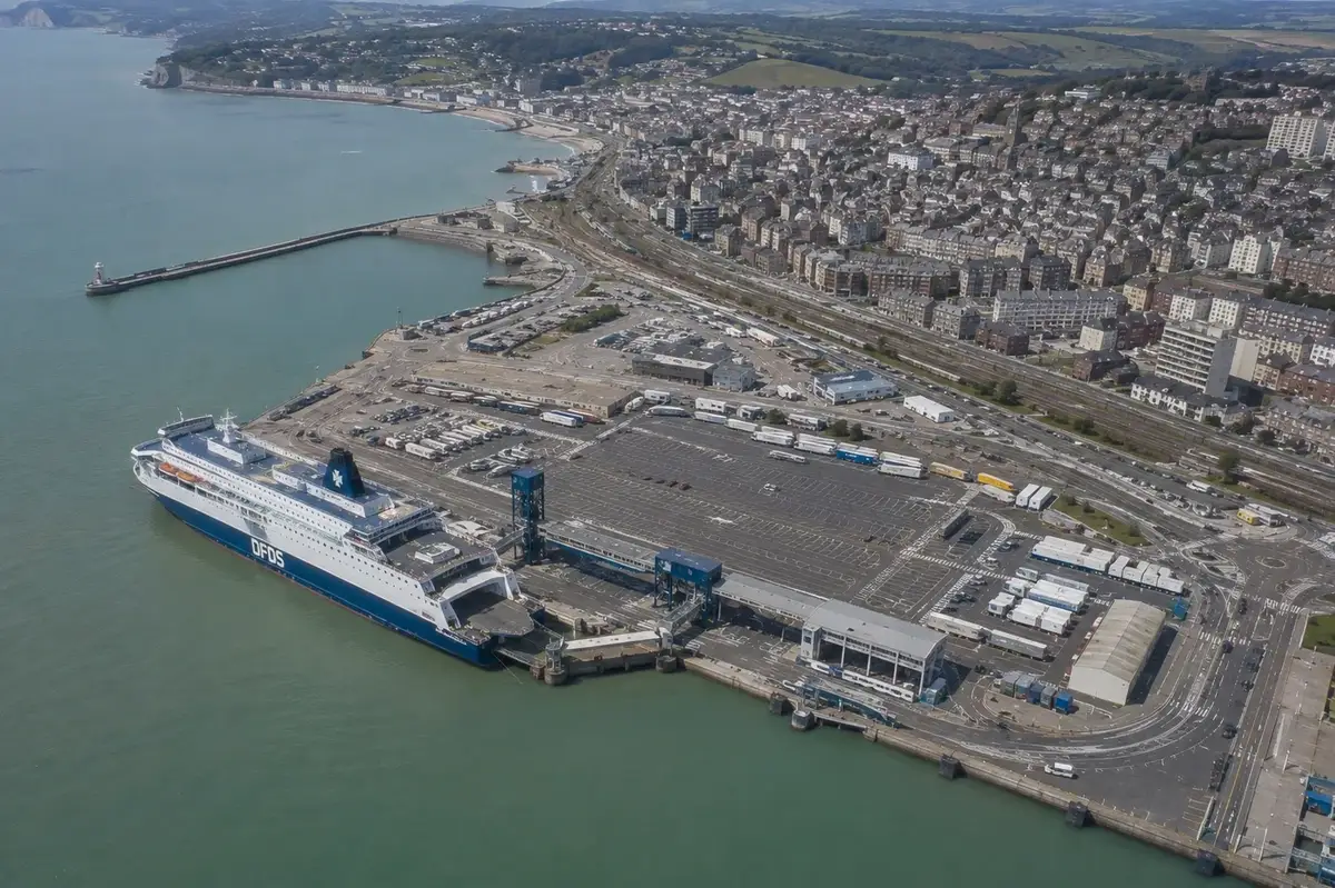 Terminal Transmanche de ferris de pasajeros de Dieppe, Normandía