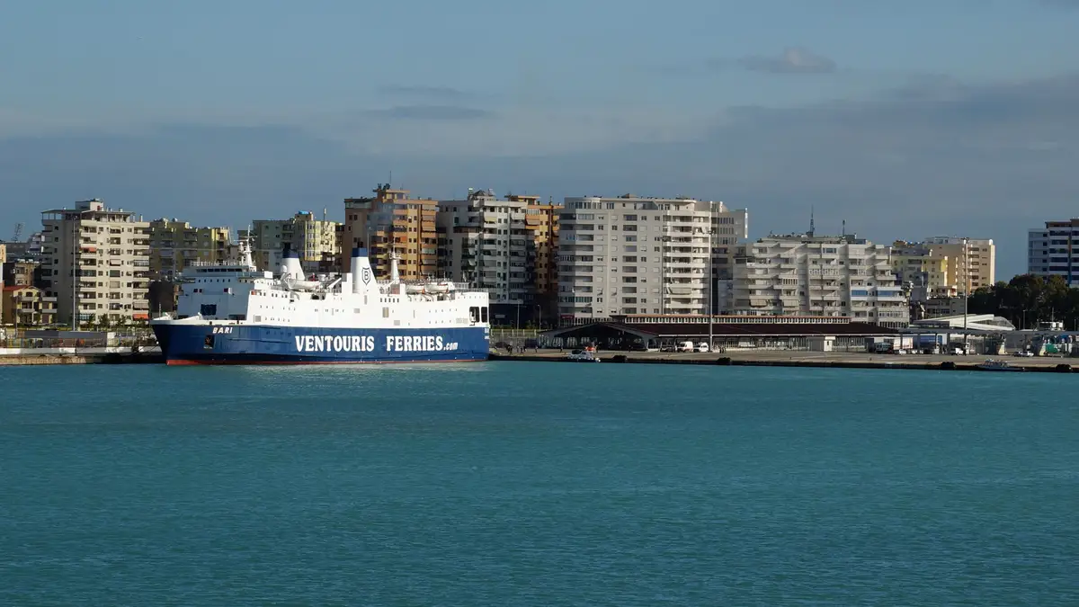 Durrës – puerto y destino de ferry