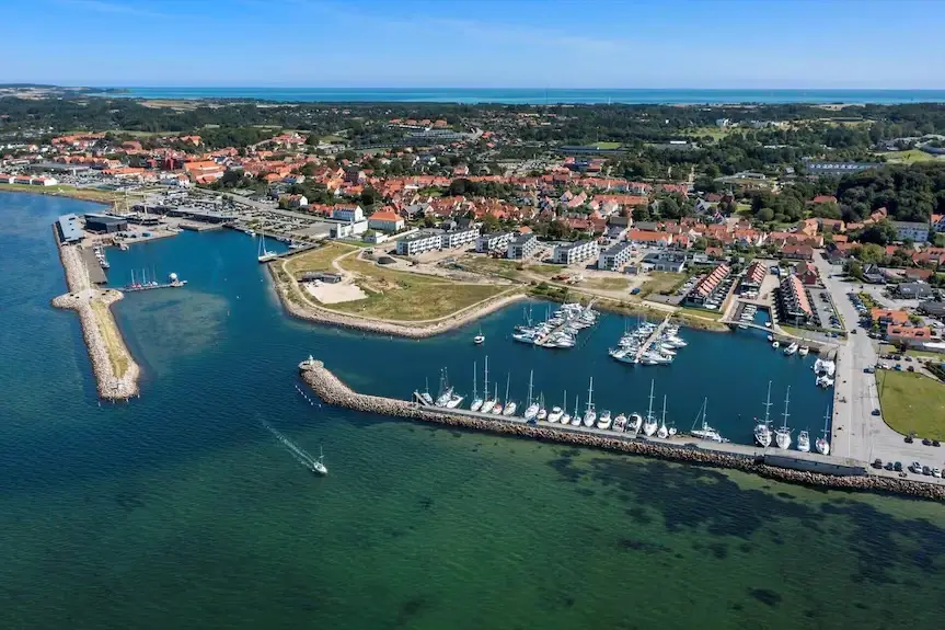 Ebeltoft – puerto y destino de ferry