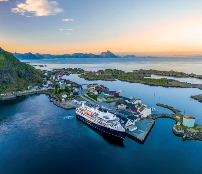 Kirkenes – puerto y destino de ferry