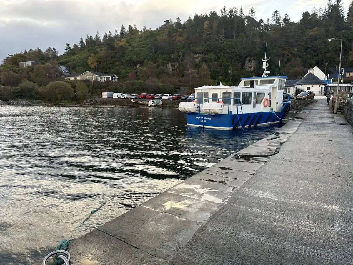 Lismore – puerto y destino de ferry