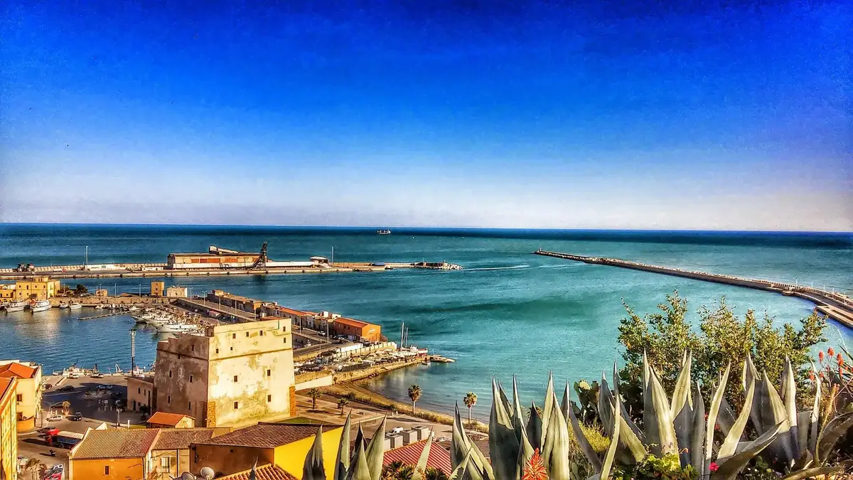 Porto Empedocle – puerto y destino de ferry