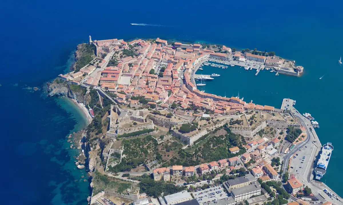 Portoferraio – puerto y destino de ferry