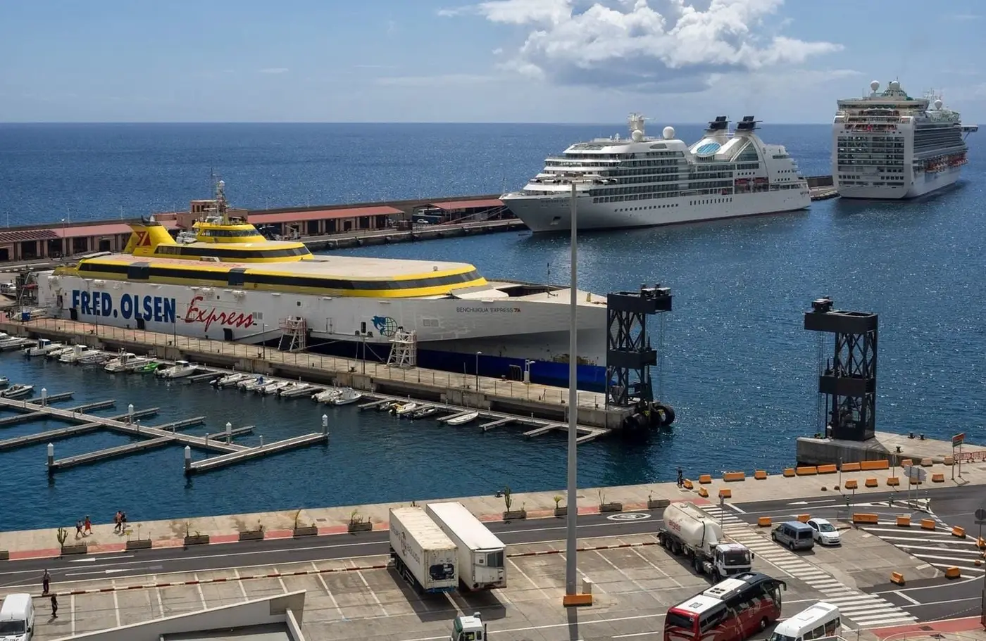 Terminal de ferry y paseo marítimo de Santa Cruz de La Palma