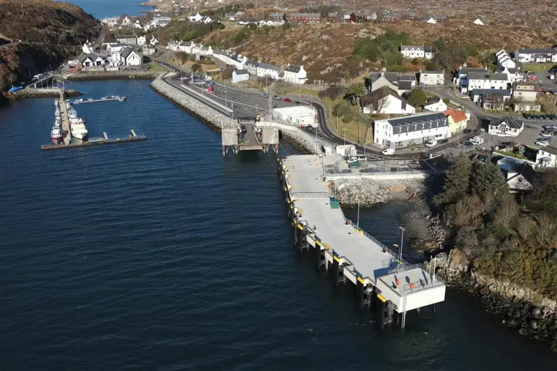 Puerto de Tarbert, en la isla de Harris