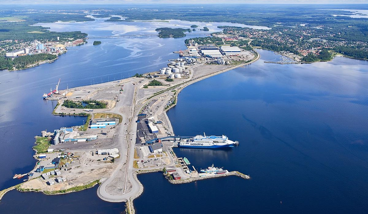 Zona del puerto de ferry de Umeå, Suecia