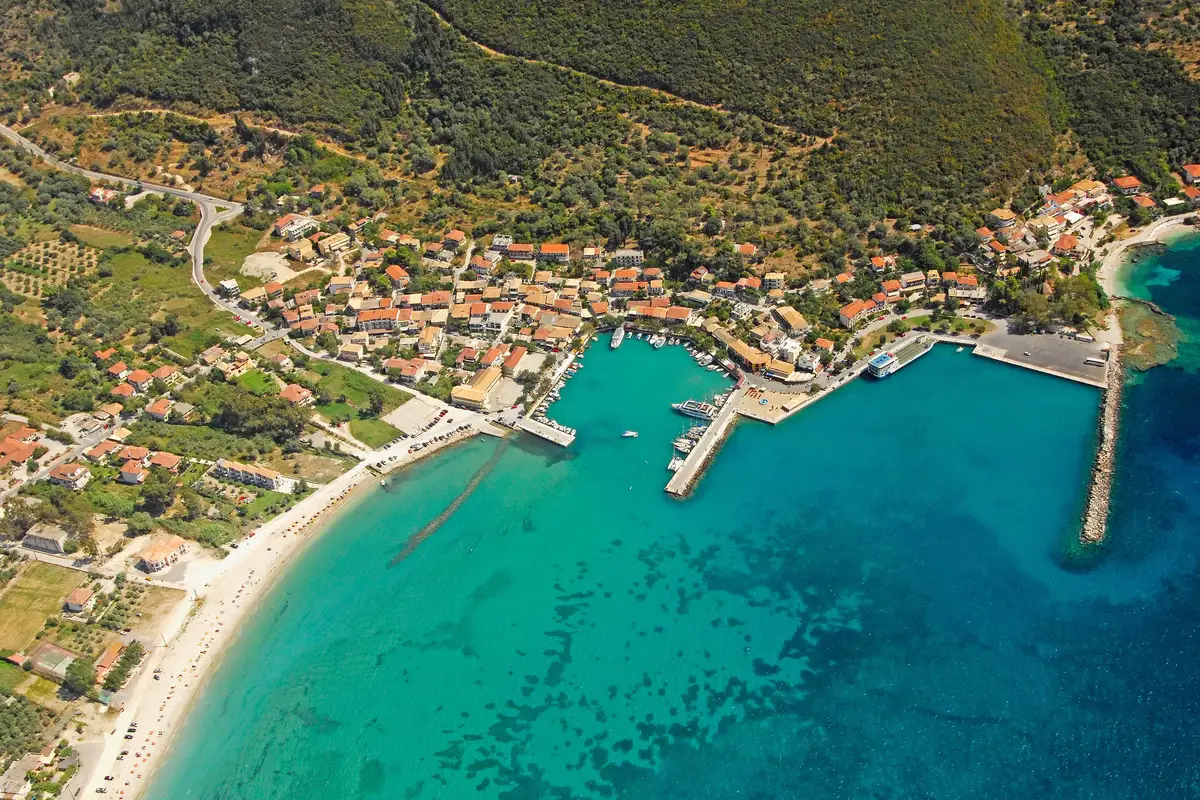 Vasiliki, Lefkada – puerto y destino de ferry