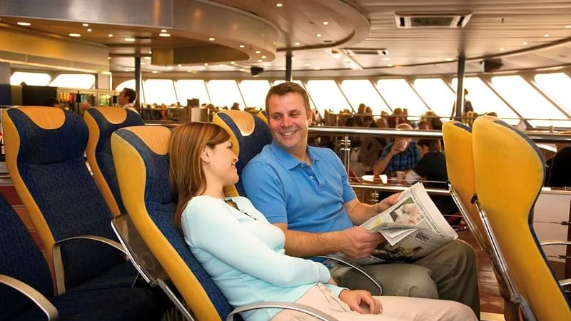 Horizon Lounge a bordo del Condor Voyager