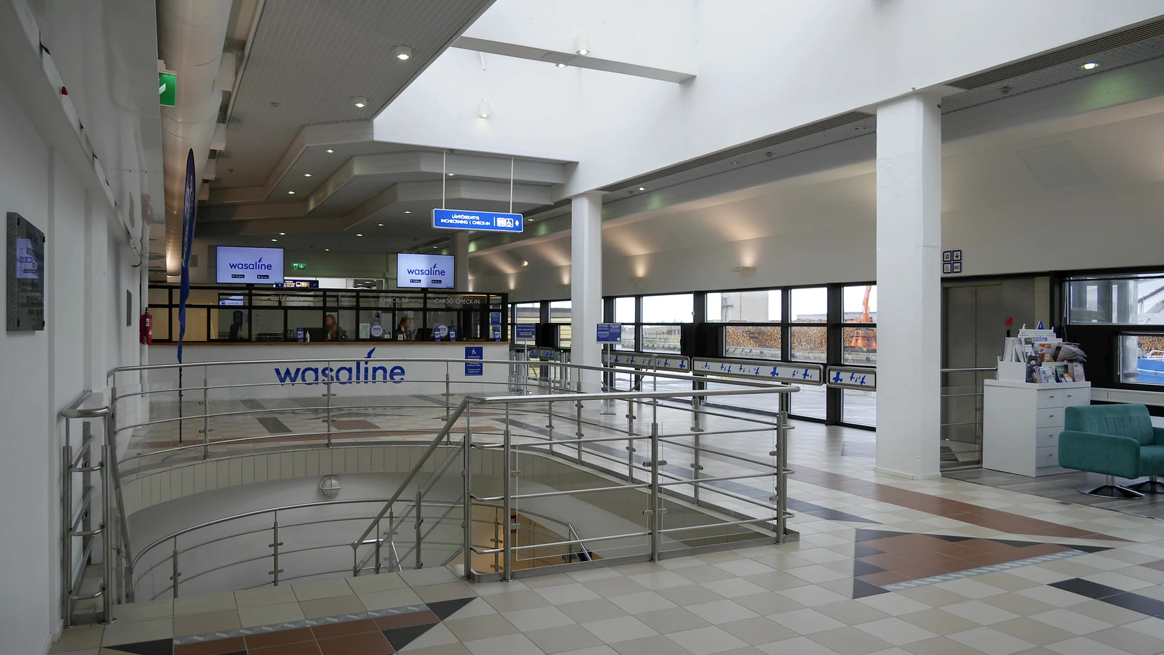 Zona de facturación de la terminal de Wasaline en Vaasa