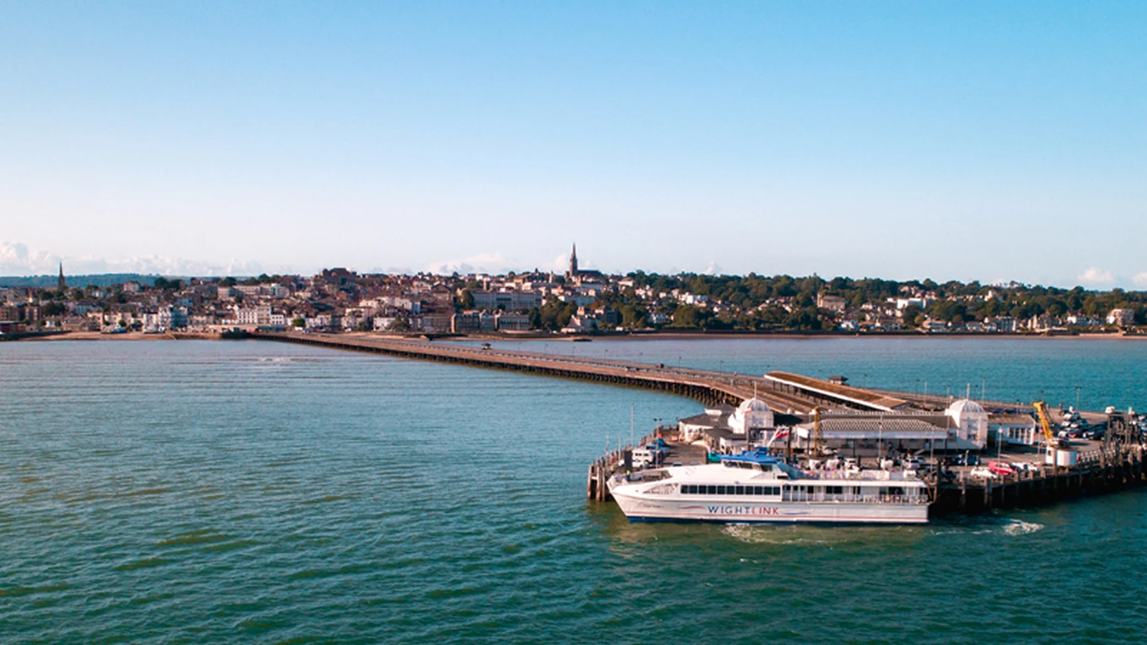 Wightlink FastCat en Ryde Pier
