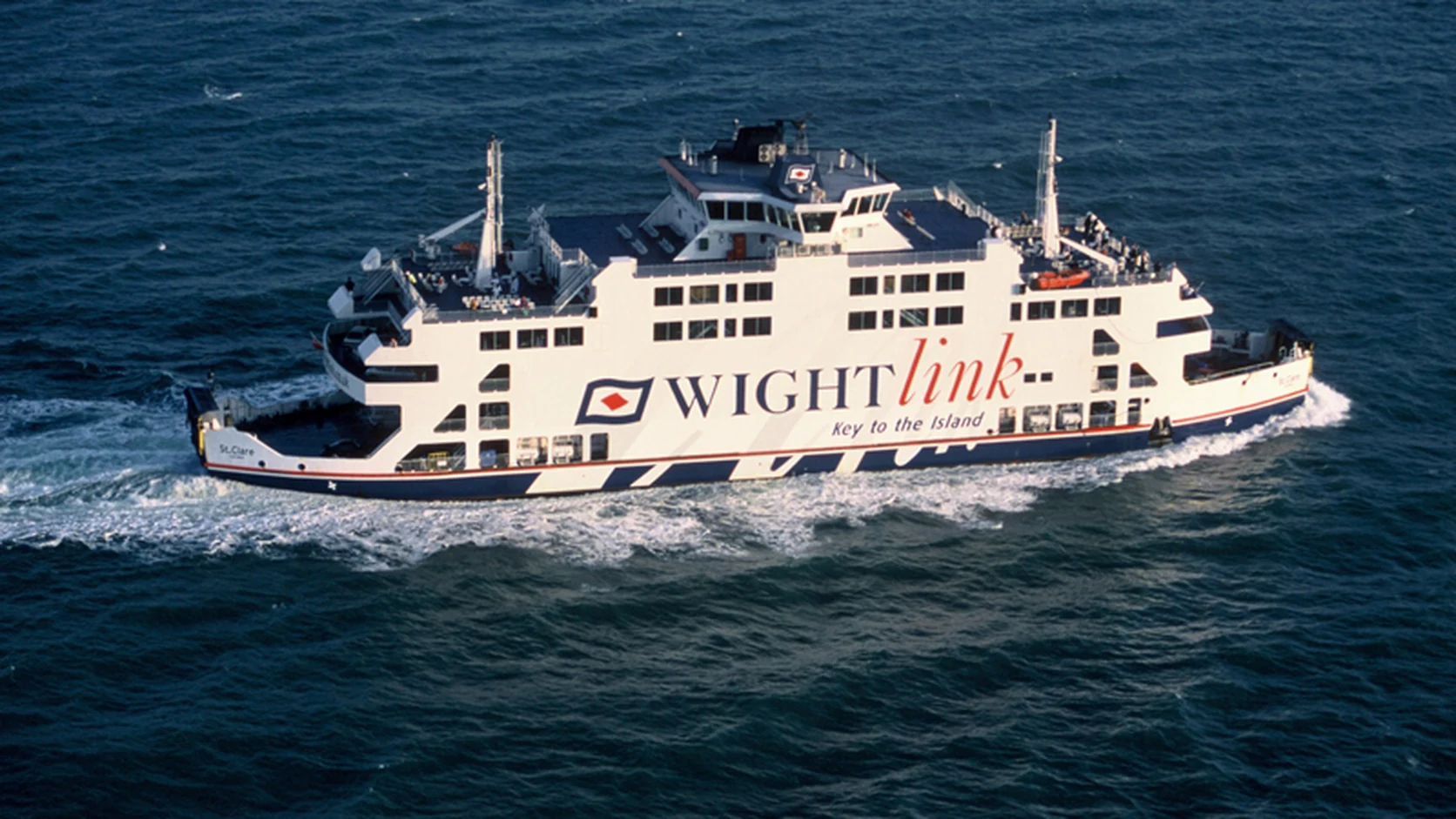 Ferry St Clare de Wightlink navegando