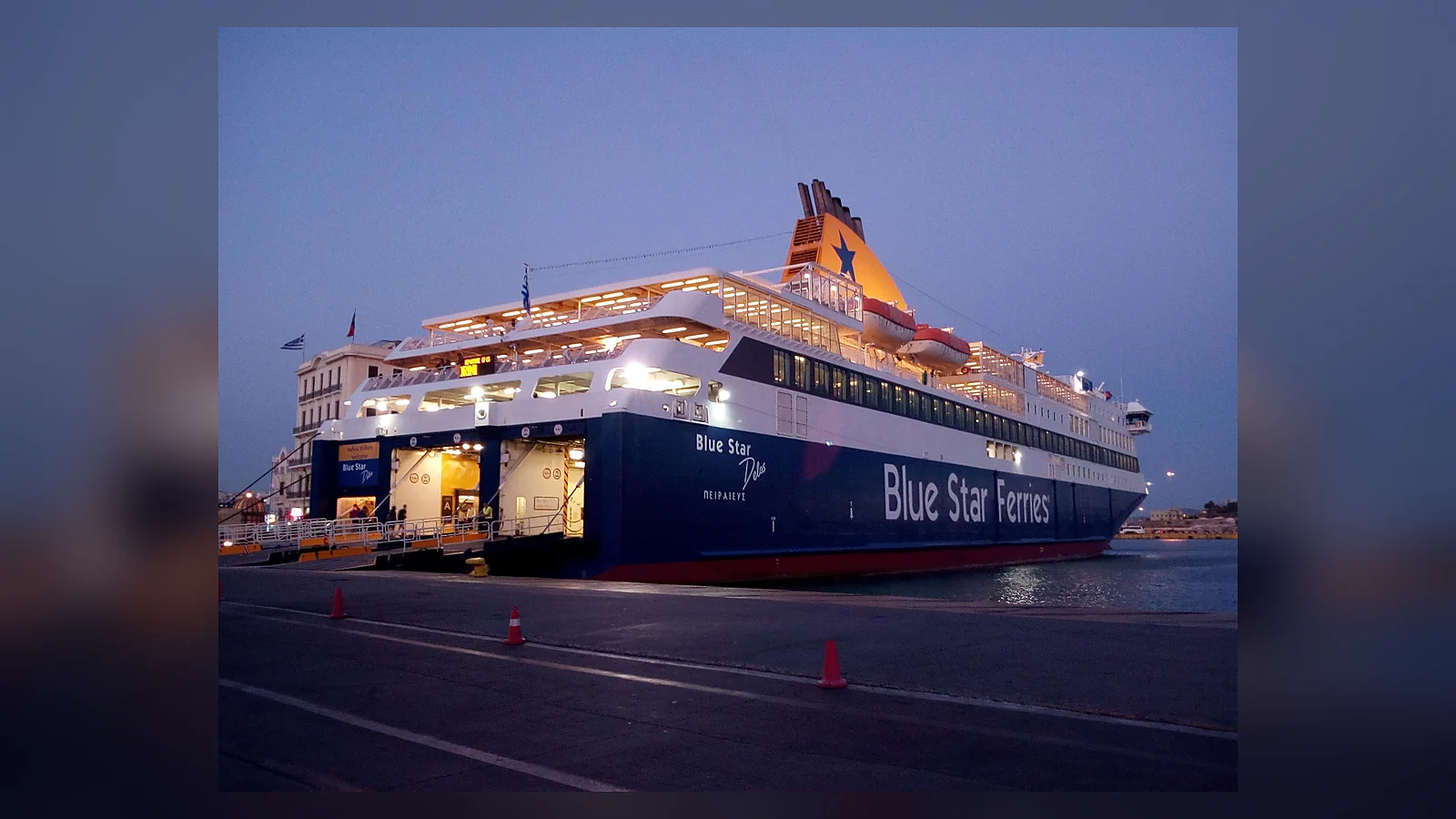 Ferry de Blue Star Ferries
