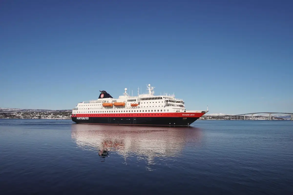 Ferry de Hurtigruten