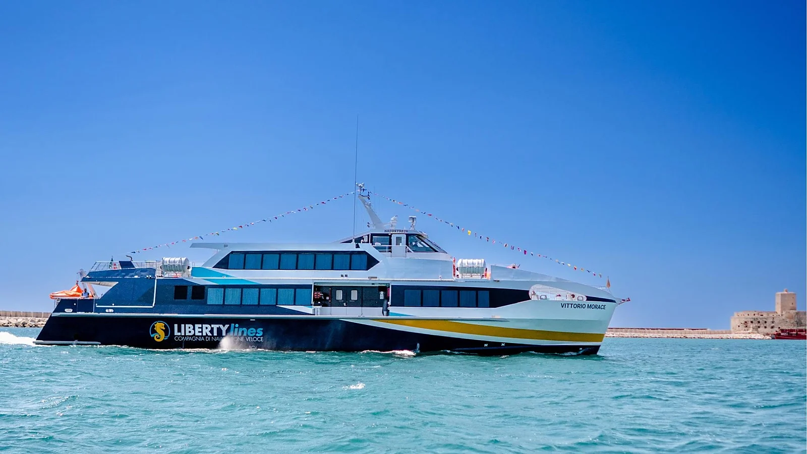Ferry de Liberty Lines