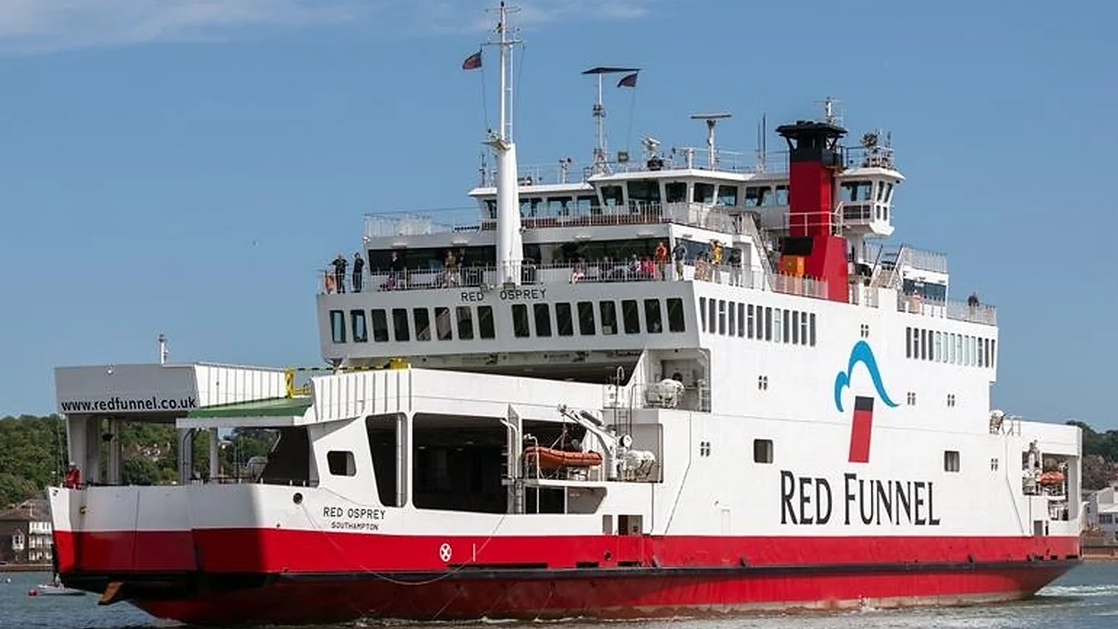 East Cowes – puerto y destino de ferry